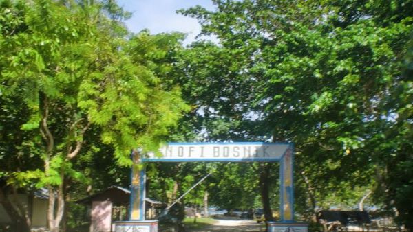 Pantai Bosnik, Terindah di Pulau Biak