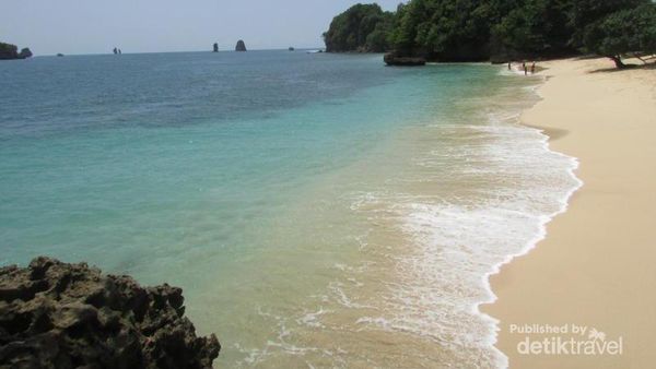 Pantai Cantik dan Tersembunyi di Malang