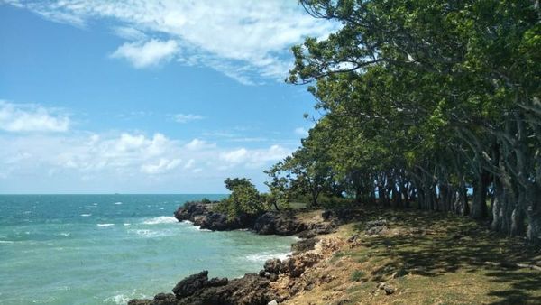 Pantai di Madura Indah Juga Ya!