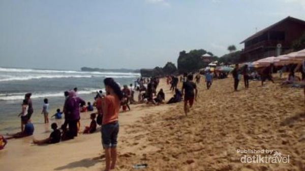 Pantai Indrayanti yang Makin Eksis