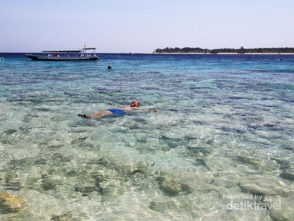Pantai Ini Nggak Kalah Sama Maldives