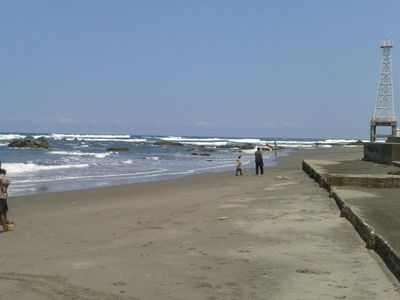 Pantai Jayanti di Cianjur Punya Ombak Indah & Ikan Lezat