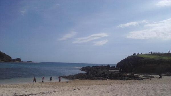 Pantai Kuta dan Pantai Tanjung Aan, Ikon Lombok yang Eksotis