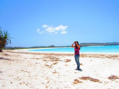Pantai Kuta di Lombok, Indah Mana dengan Bali?