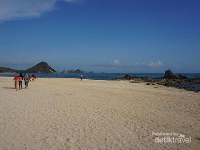 Pantai Kuta Mandalika, Dijamin Terpesona Keindahannya