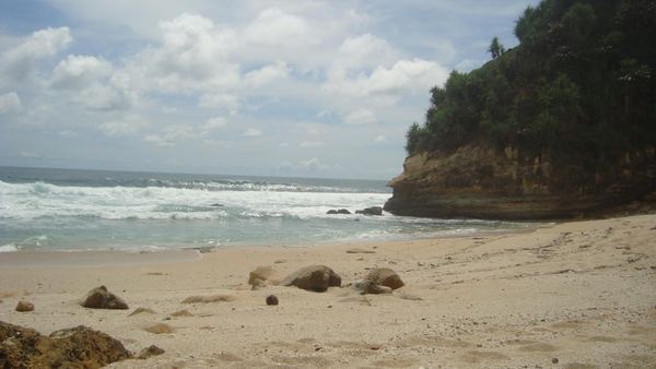 Pantai Nampu, Mutiara di Ujung Wonogiri