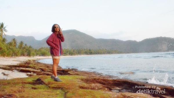 Pantai Nipah, Spot Keren untuk Melihat Sunset di Lombok