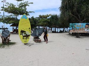 Pantai Pasir Perawan di Pulau Pari
