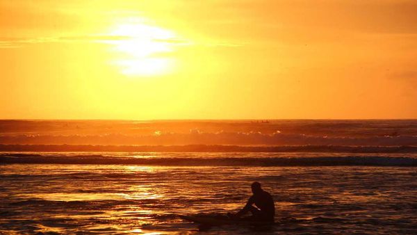 Pantai Suluban, Surga Baru Bagi Peselancar