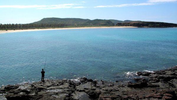 Pantai Tanjung Aan : Pesona Ketenangan di Lombok Selatan