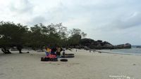 Pantai Tanjung Tinggi di Belitung yang Keren Banget