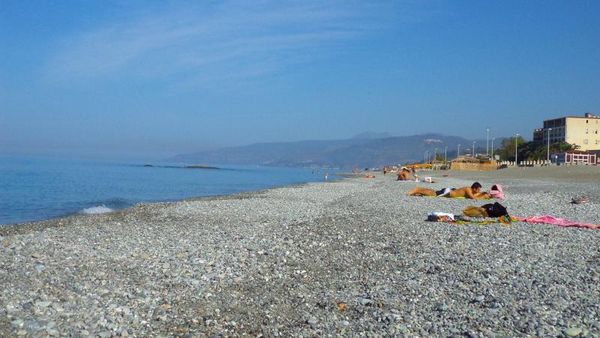 Paola, Pantai Cantik Favorit Warga Lokal di Italia Selatan