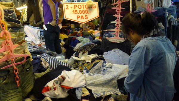 Pasar Senen, Surga Belanja Pakaian Murah di Jakarta