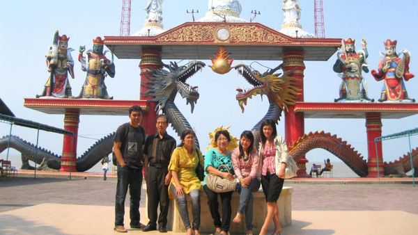 Patung Buddha Empat Wajah Juga Ada di Surabaya