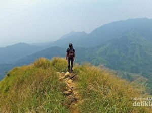 Pemandangan Kece Menunggu di Gunung Batu Jonggol Bogor