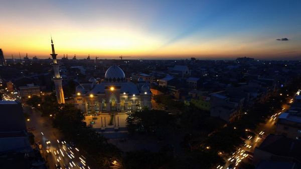 Pemandangan Memukau Aneka Masjid di Sulsel dari Udara