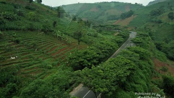 Pemandangan Paling Sejuk di Jalur Bandung-Cipeundey