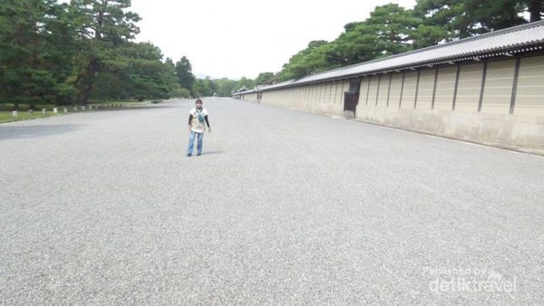 Penampakan Istana Lama Kaisar Jepang di Kyoto