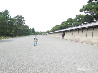 Penampakan Istana Lama Kaisar Jepang di Kyoto
