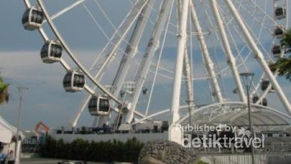 Penampakan Kota Melaka dari Bianglala Eye On Malaysia