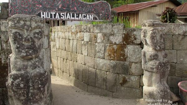 Pengadilan Masa Lampau, Batu Kursi Raja Siallagan