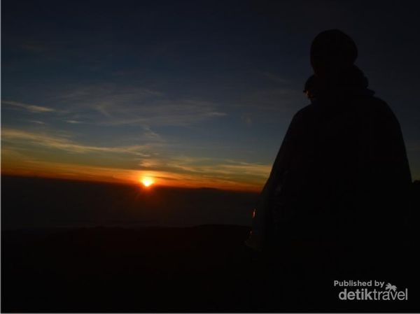 Perjuangan Menaklukkan Puncak Rinjani
