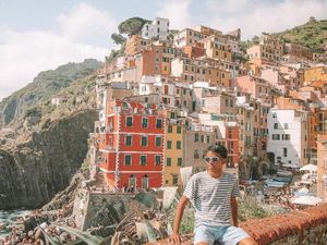 Pesona 5 Desa Warna Warni di Italia