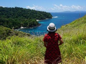 Pesona Bukit Pulisan yang Bikin Enggan Berkedip