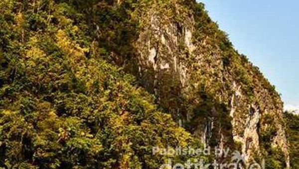 Pesona Dinding Sawai yang Berdiri Gagah di Maluku