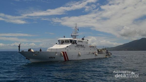 Pesona Gerhana dan Eksotisme Lautan Ternate