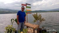 Pesona Keindahan Danau Asam Suoh Lampung Barat