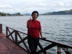 Pesona Keindahan Danau Sentani Papua