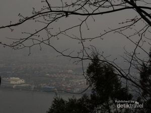 Pesona Kota Kunming dari Puncak Gunung Xishan