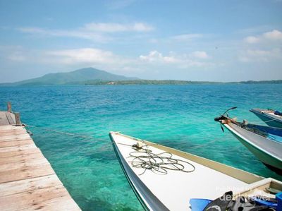 Pesona Pulau dan Pantai Cantik di Karimunjawa