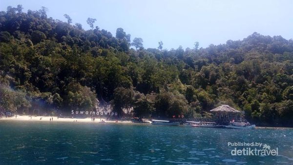 Pesona Pulau Emas di Sumatera Barat