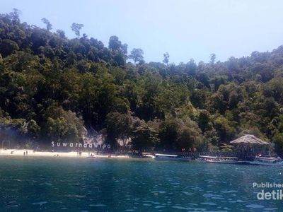 Pesona Pulau Emas di Sumatera Barat
