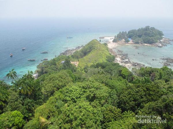 Pesona Selat Malaka dari Puncak Mercusuar
