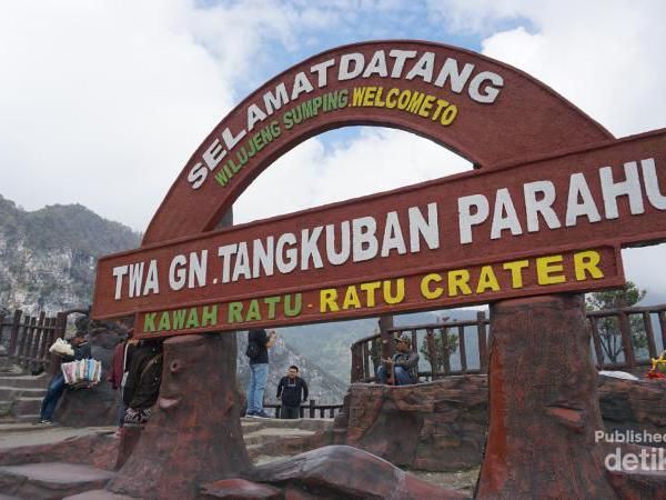Pesona Tangkuban Parahu yang Tak Pernah Membosankan