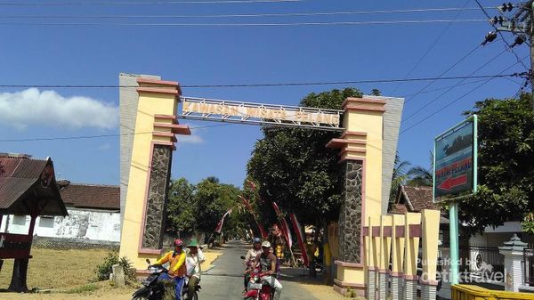 Pesona Trenggalek, Pantai & Air Terjun Pelang