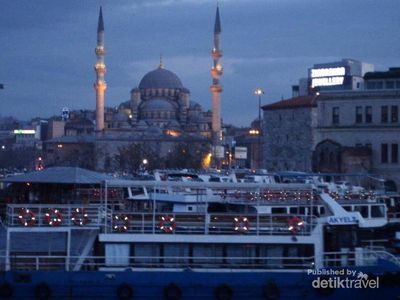 Pesona Turki, Dari Masjid Sampai Hotel Dalam Gua