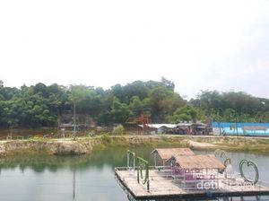 Potret Bekas Tambang Pasir yang Jadi Telaga Biru di Tangerang