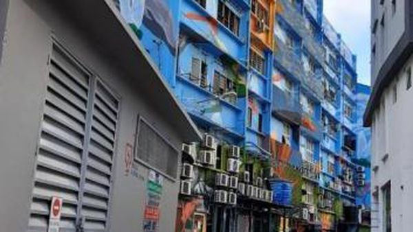 Potret Grafity Warna-warni di Jalan Alor yang Memanjakan Mata