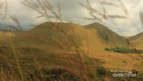Potret Kecantikan Kawah Wurung, Bondowoso