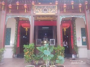 Potret Kuil Cheng Hoon Teng di Melaka