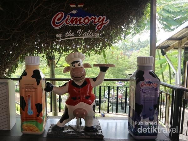 Potret Libur Akhir Pekan Seru di Cimory on The Valley