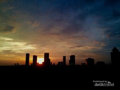 Potret Manis Senja di Selatan Jakarta