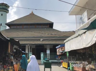 Potret Masjid Sunan Ampel Surabaya yang Bersejarah