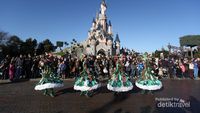 Potret Negeri Dongeng Disneyland Paris