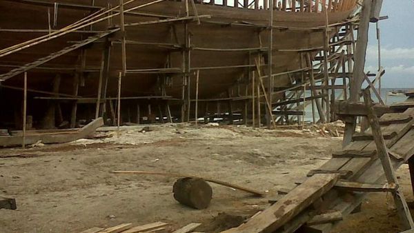 Potret Pabrik Kapal Pinisi Bulukumba yang Mendunia