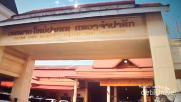 Potret Pasar Tradisional di Kota Pak Se Laos